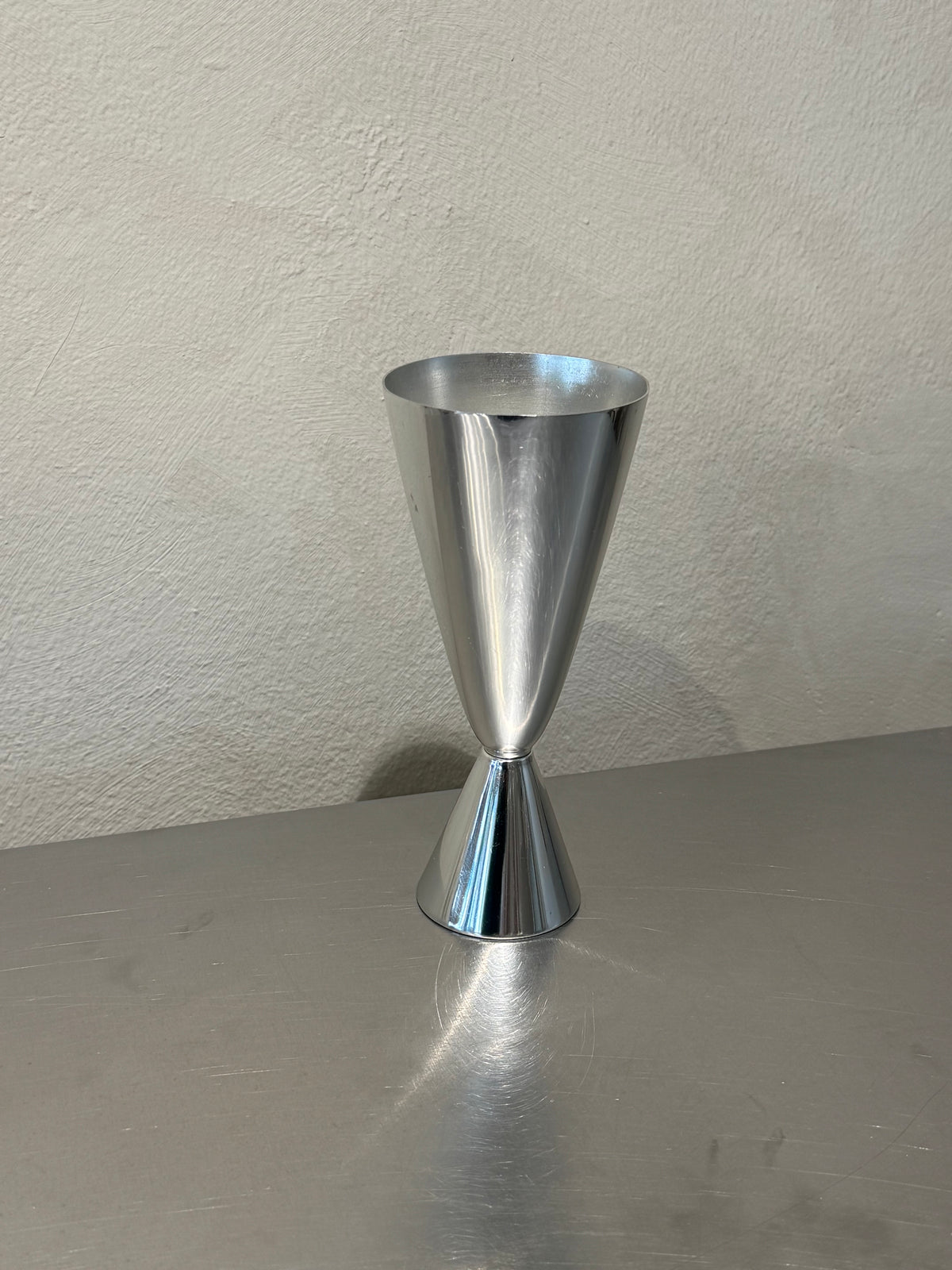 Vintage Sonnau aluminium cup detail