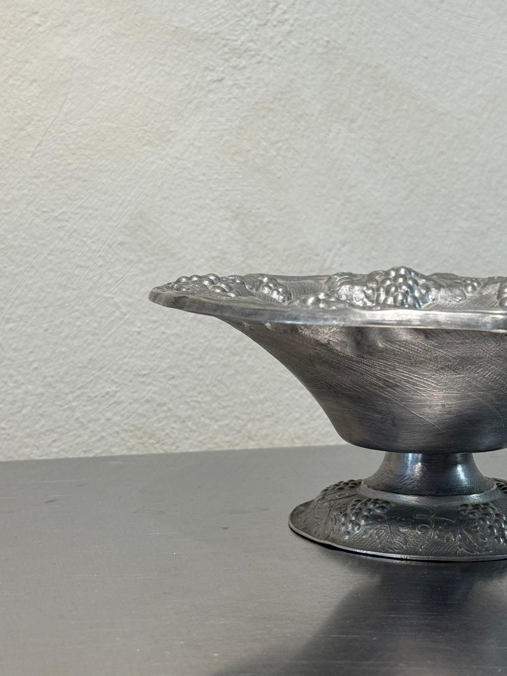 Grape Tin Bowl – product image 2