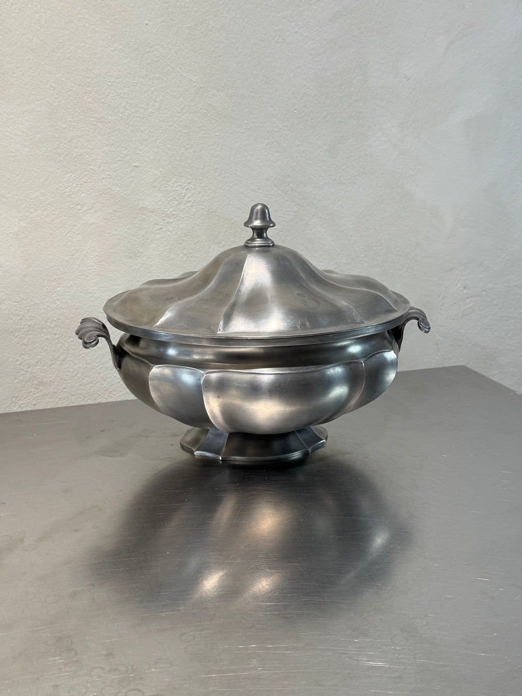 Pewter Soup Tureen – product image 3