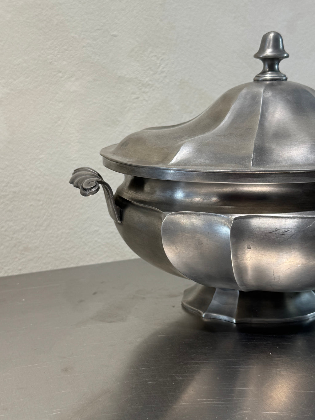 Pewter Soup Tureen – product image 4