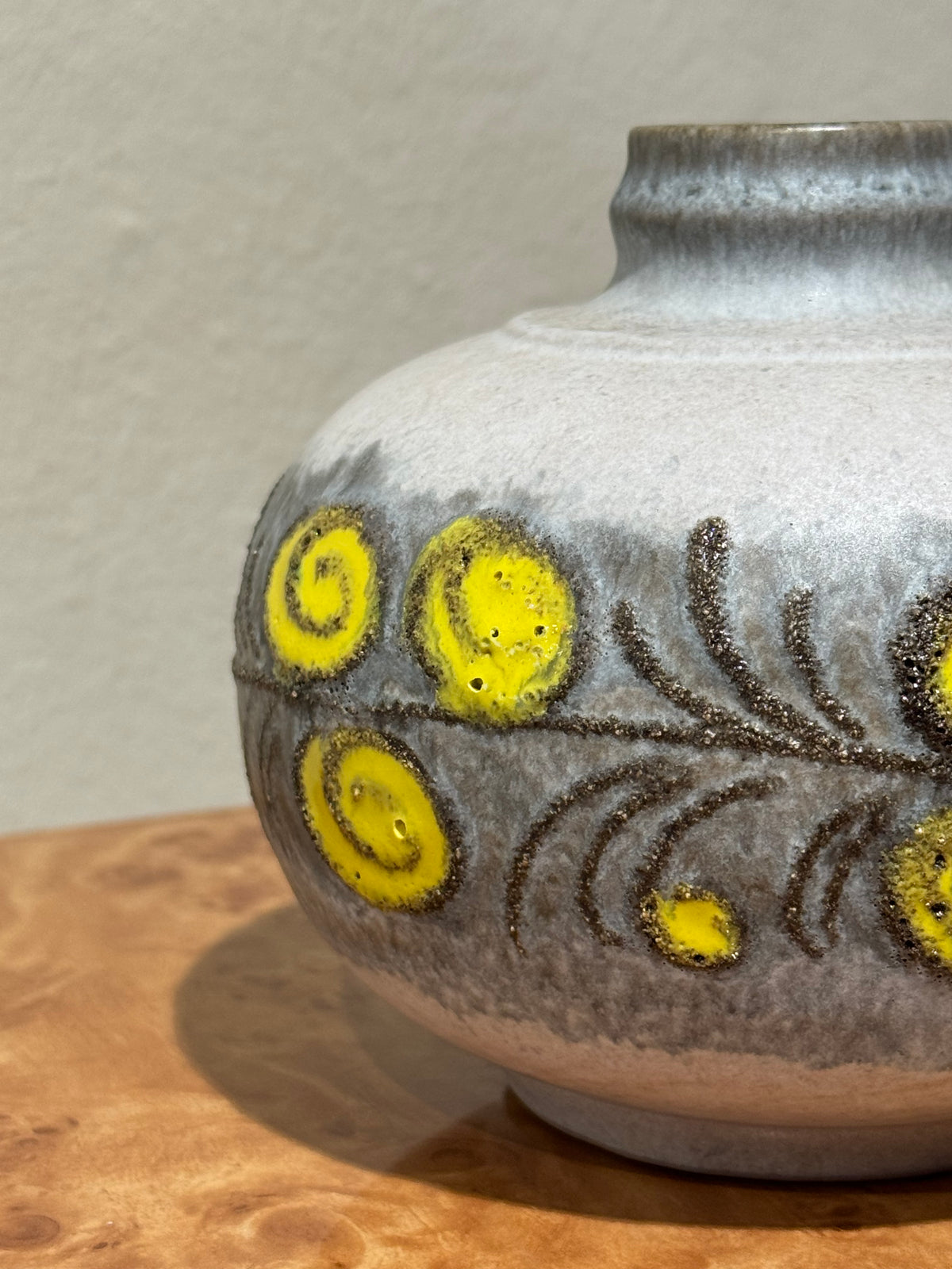 Strehla ceramic vase detail