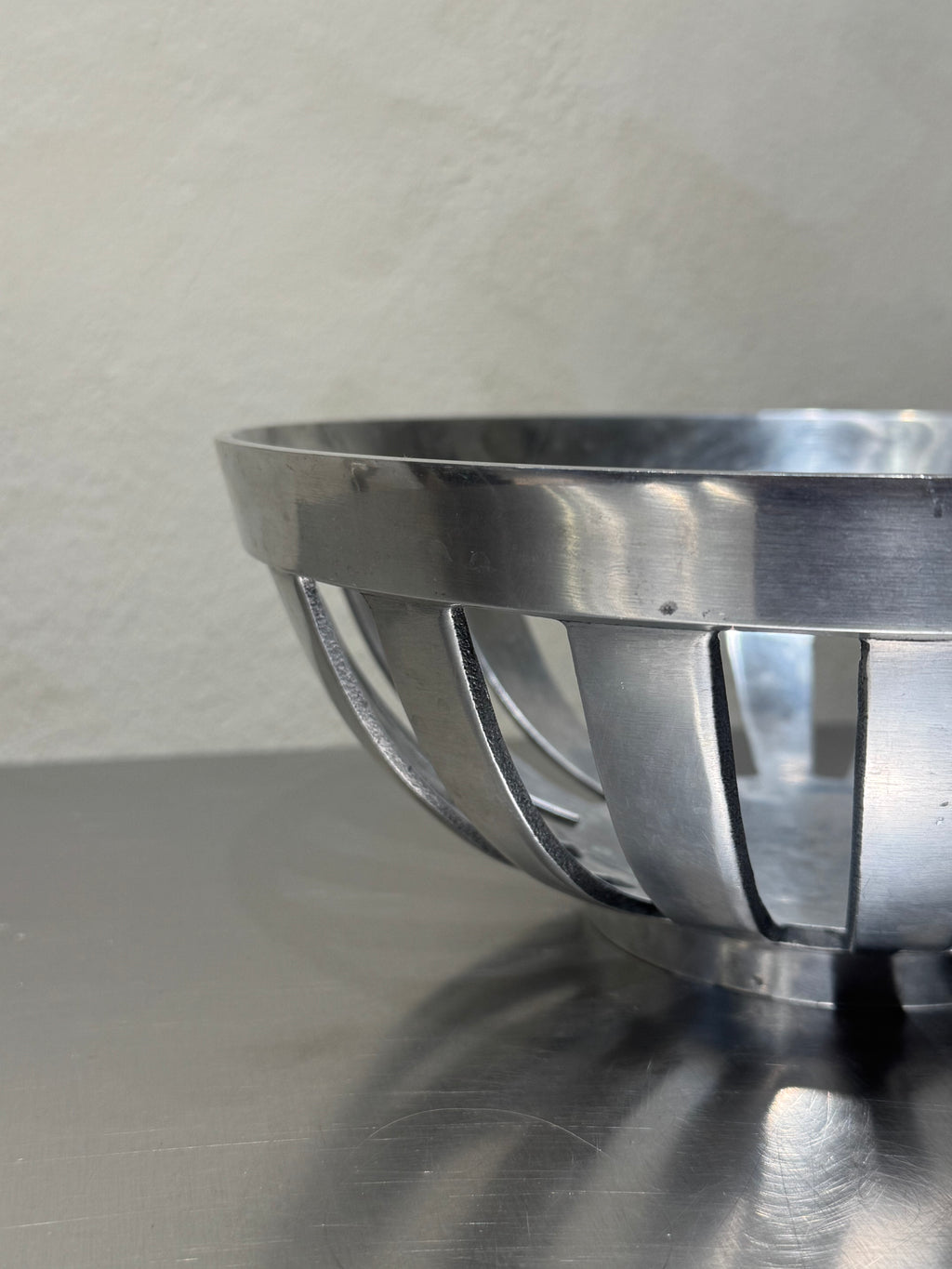 Modernist chrome-plated fruit bowl, 1980s