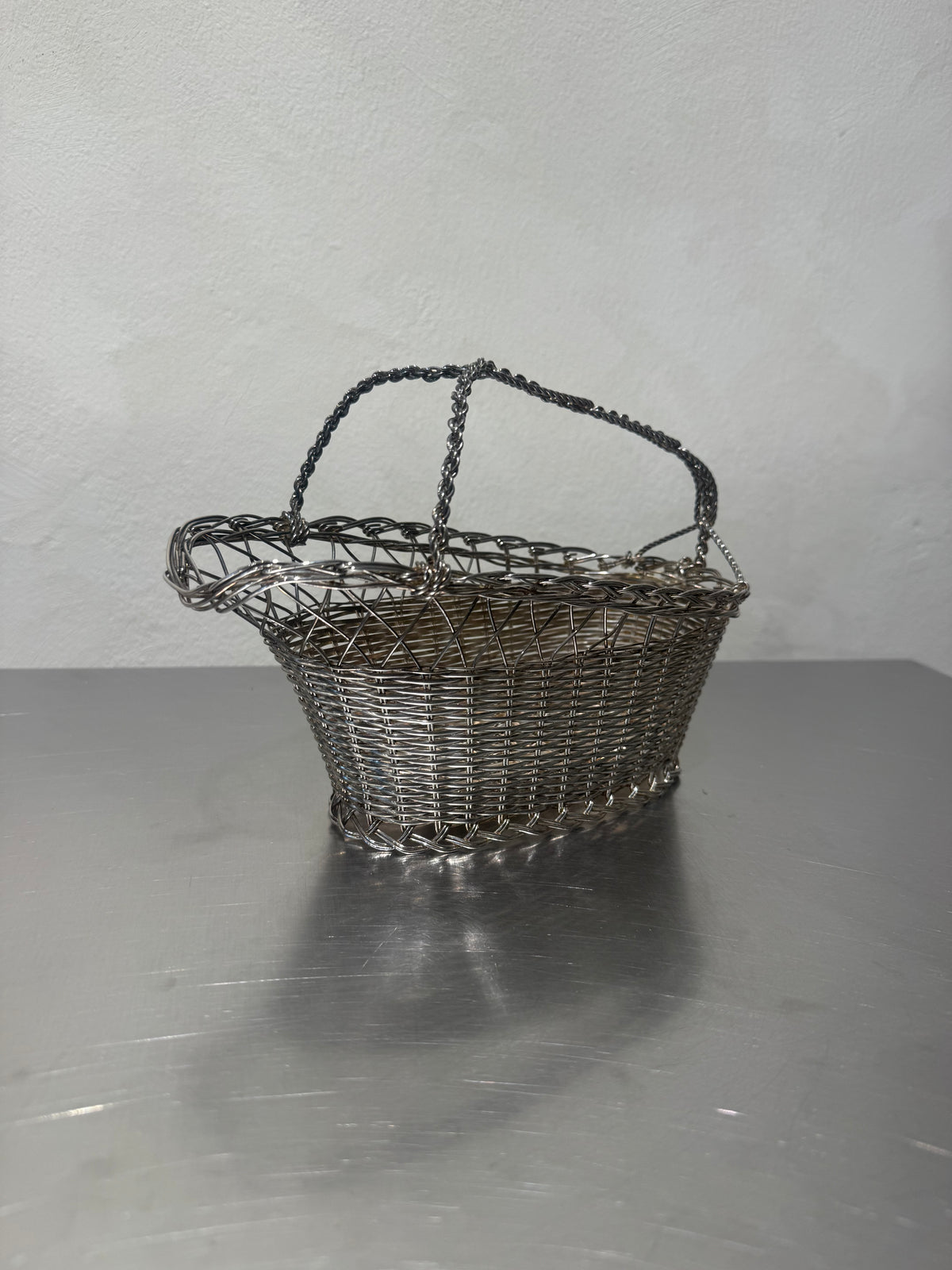 Metal Wine Serving Basket