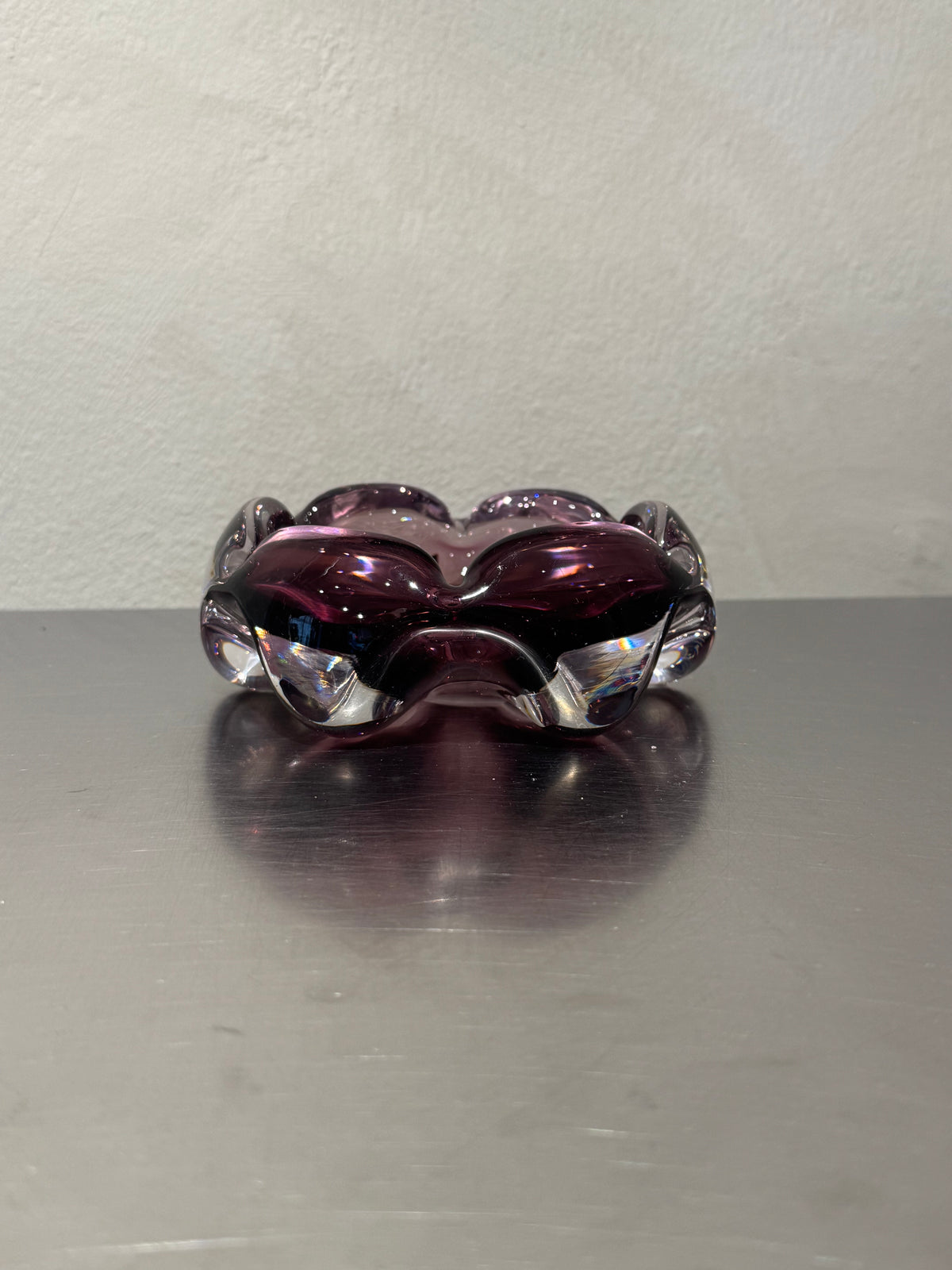 Purple crystal ashtray signed Åfors Bosse Lila