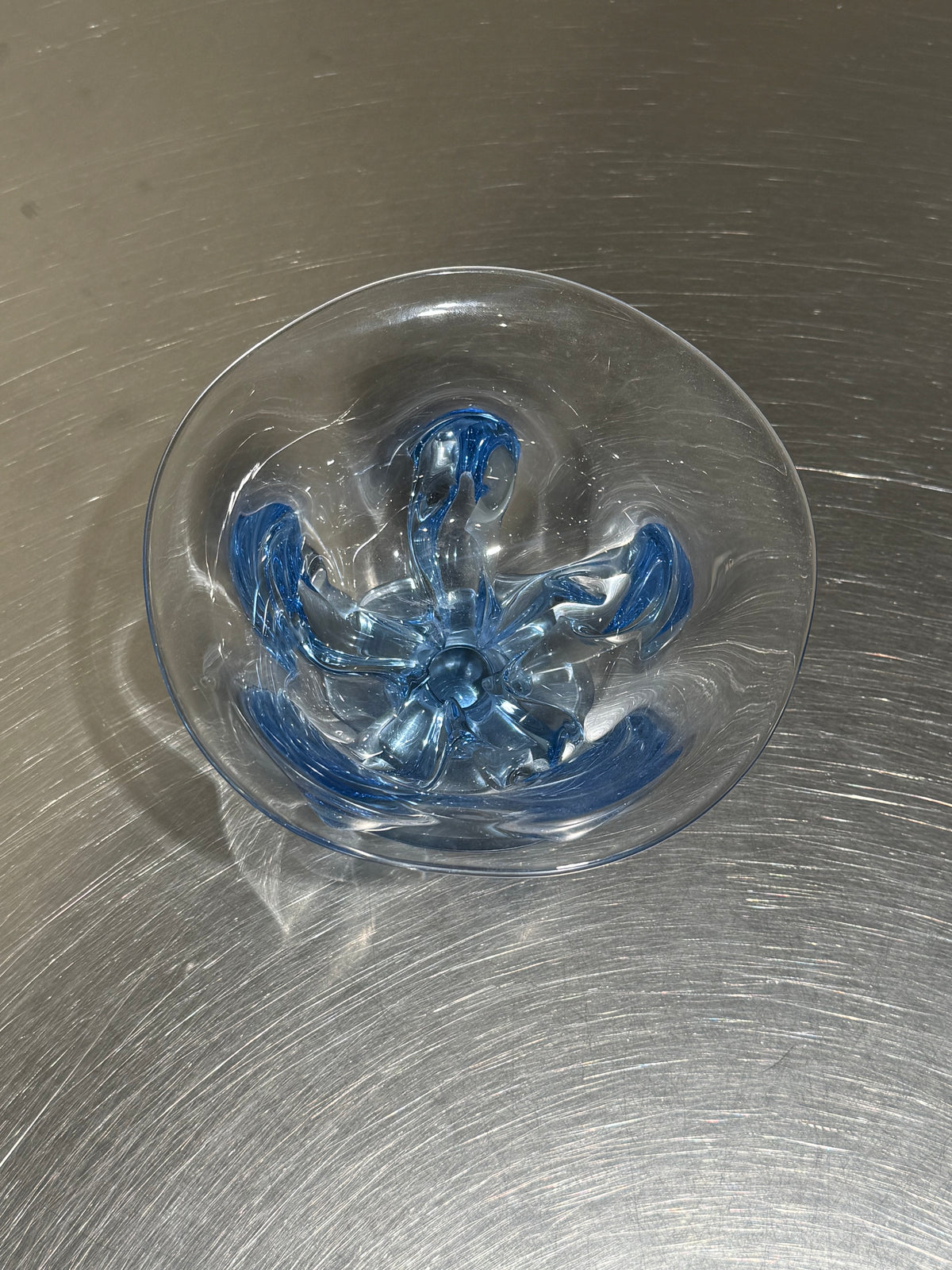 Chunky Glass Pedestal Bowl – product image 4