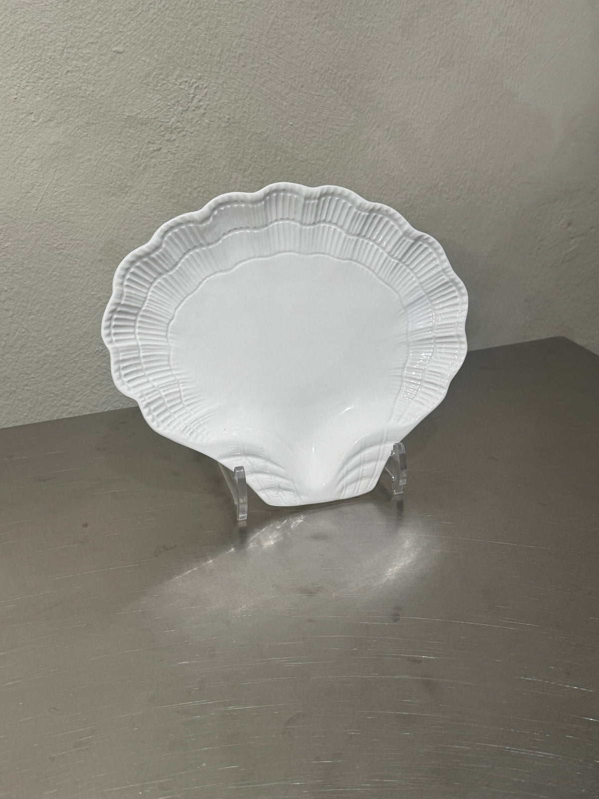 Este Ceramic Clam Plate – product image 1