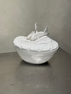 Este Ceramic Soup Tureen – product image 1