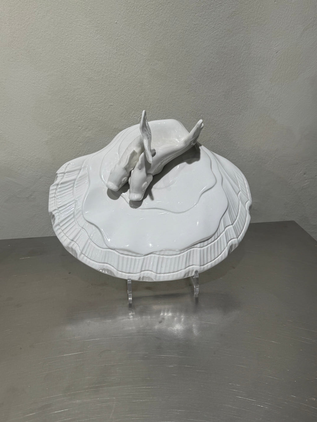 Este Ceramic Soup Tureen – product image 4