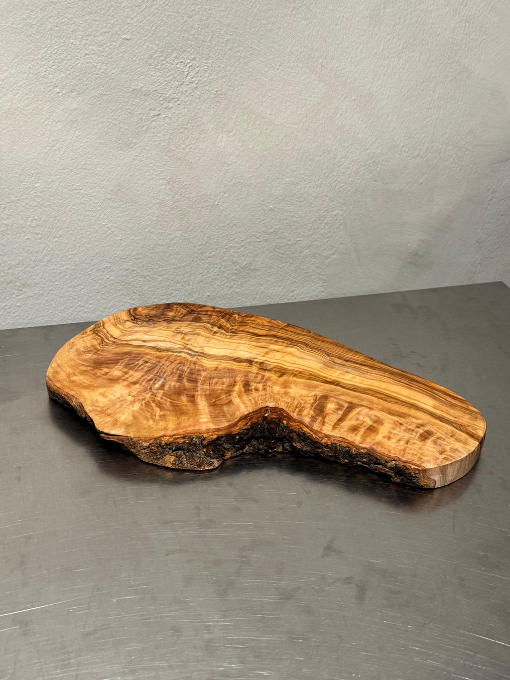 Olive Wood Serving Board Medium – product image 2