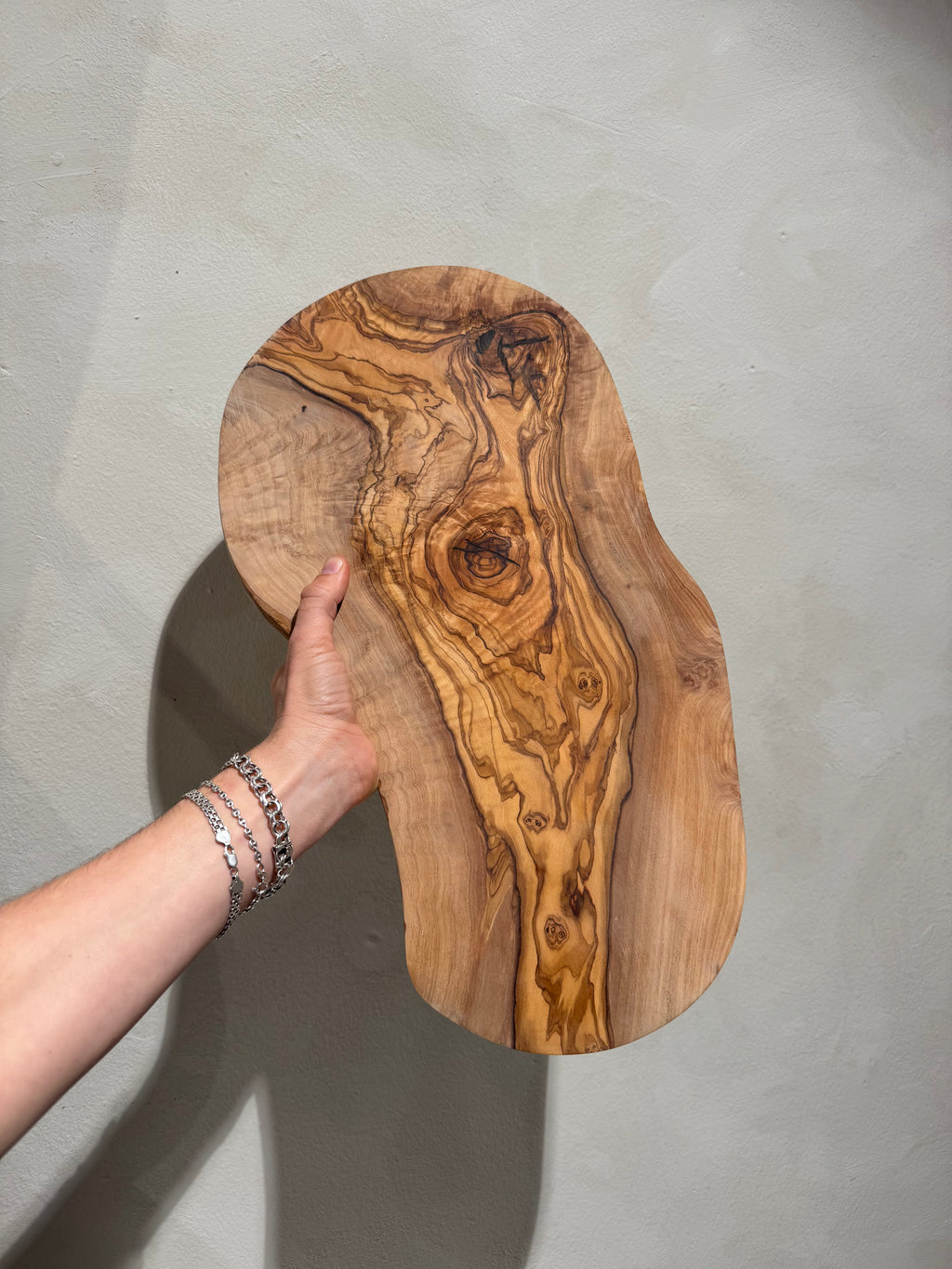 Olive Wood Serving Board Large – product image 3