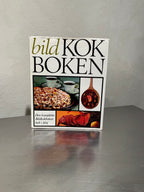 1974 Vintage Cookbook – product image 1