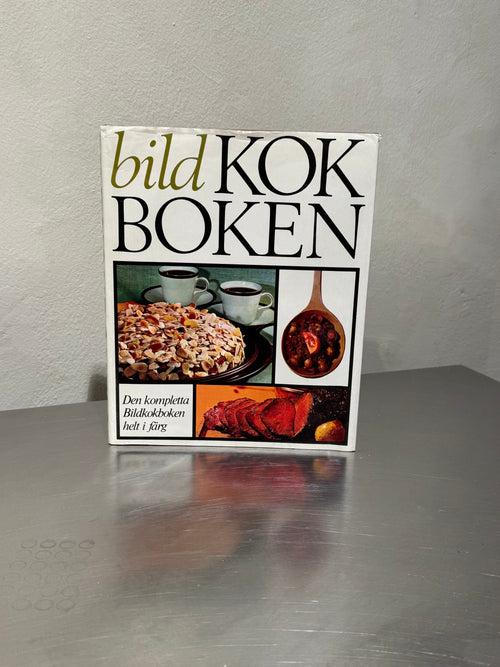1974 Vintage Cookbook – product image 1