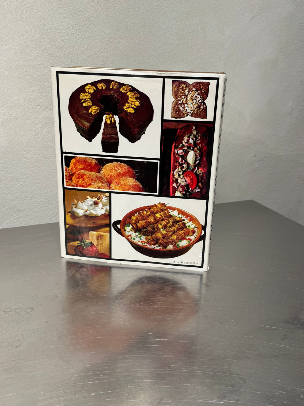 1974 Vintage Cookbook – product image 2