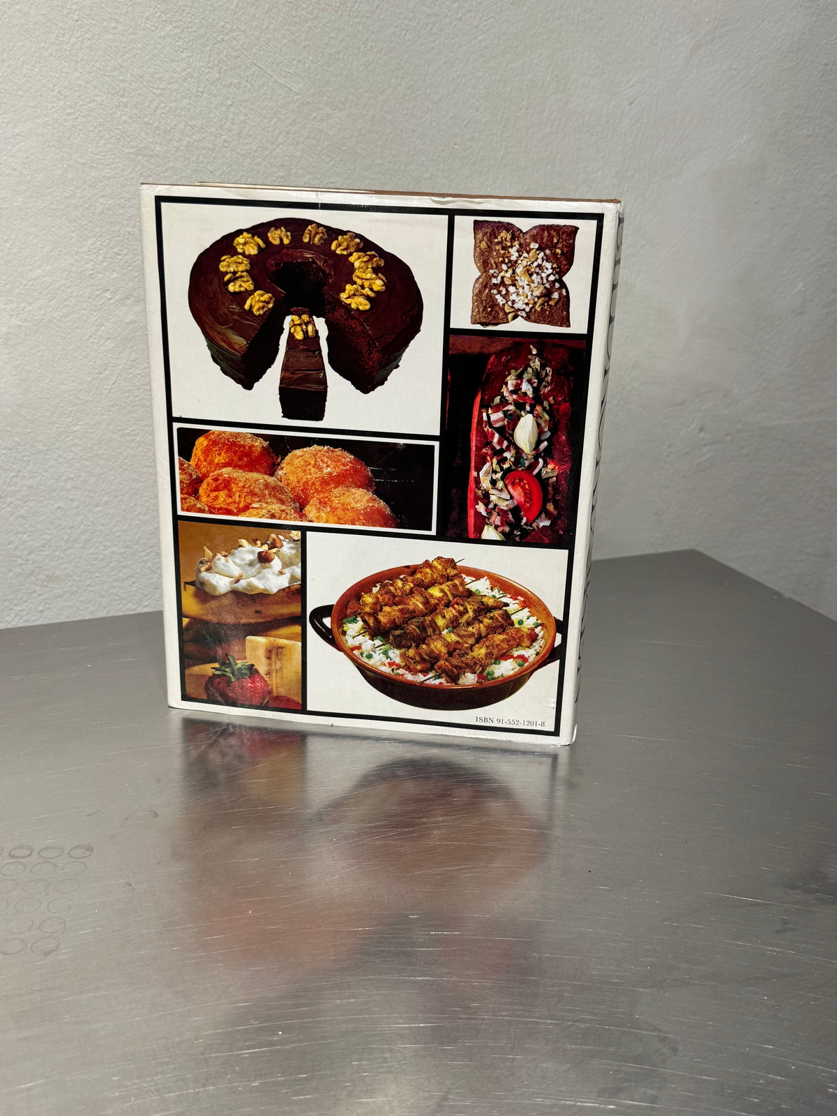 1974 Vintage Cookbook – product image 2