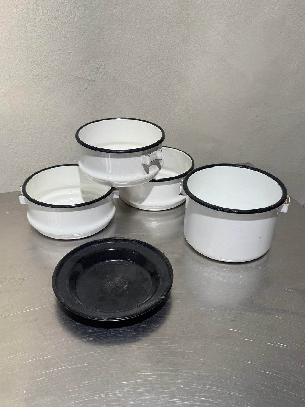 Enamel Stackable Lunchbox – product image 3