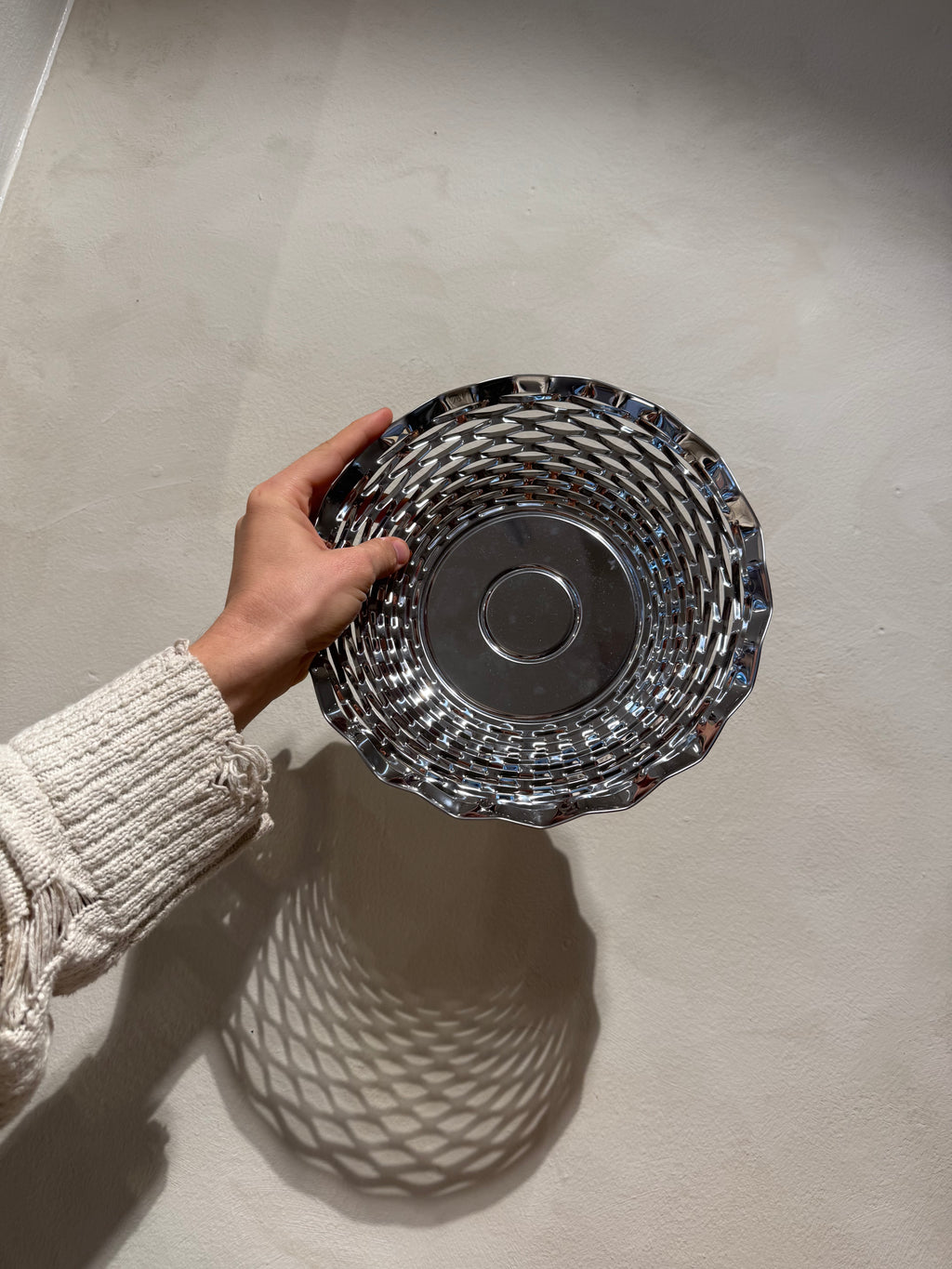 Round Bread Basket Stainless Steel – product image 3