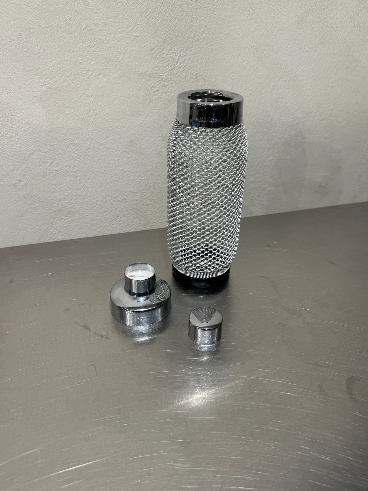 1960s cocktail shaker in metal mesh, vintage bar accessory