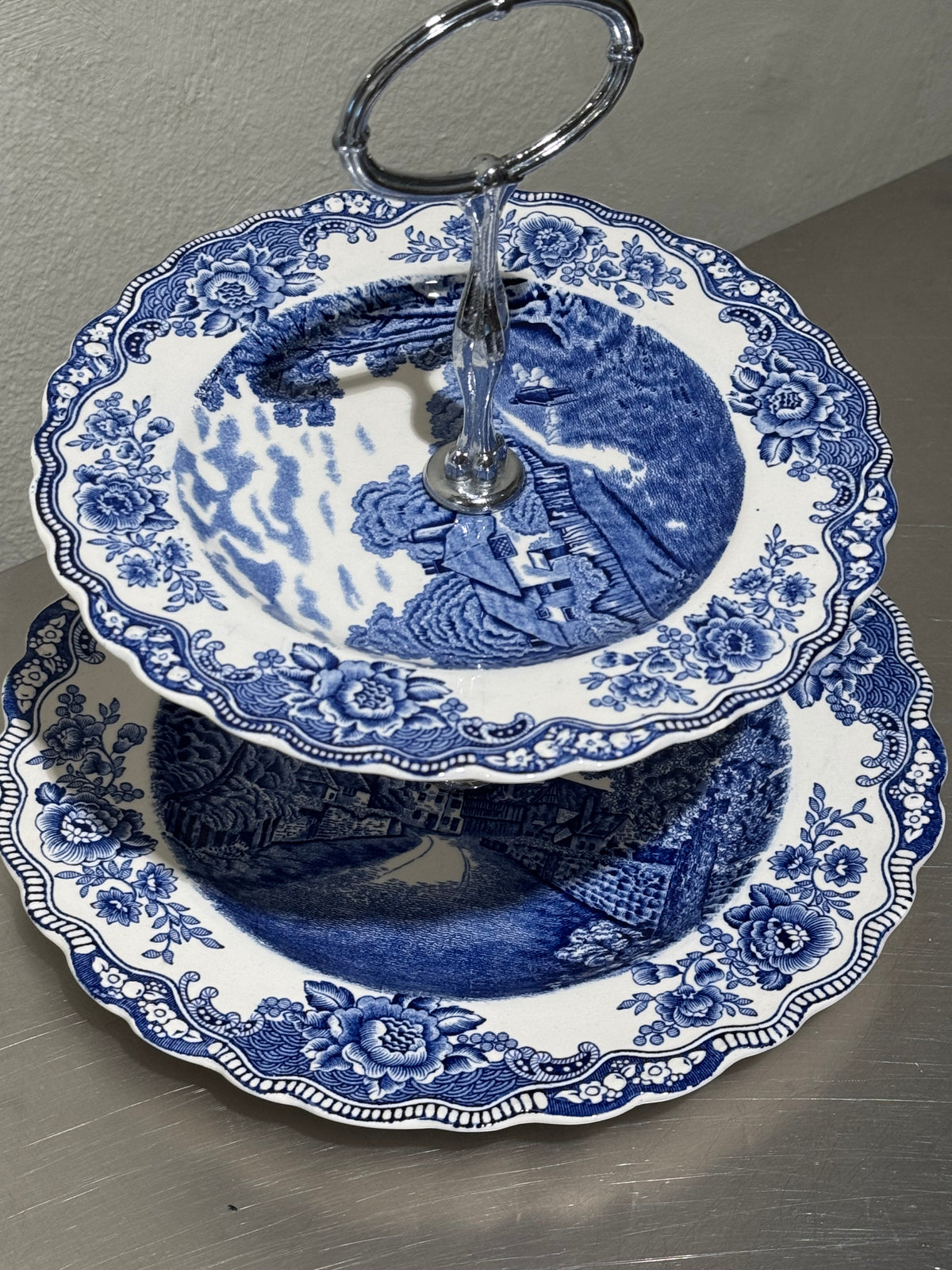 Crown Ducal Cake Stand – product image 3