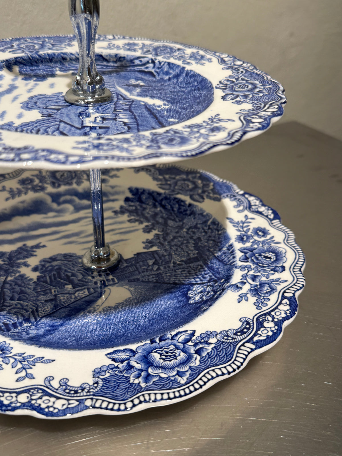 Crown Ducal Cake Stand – product image 5