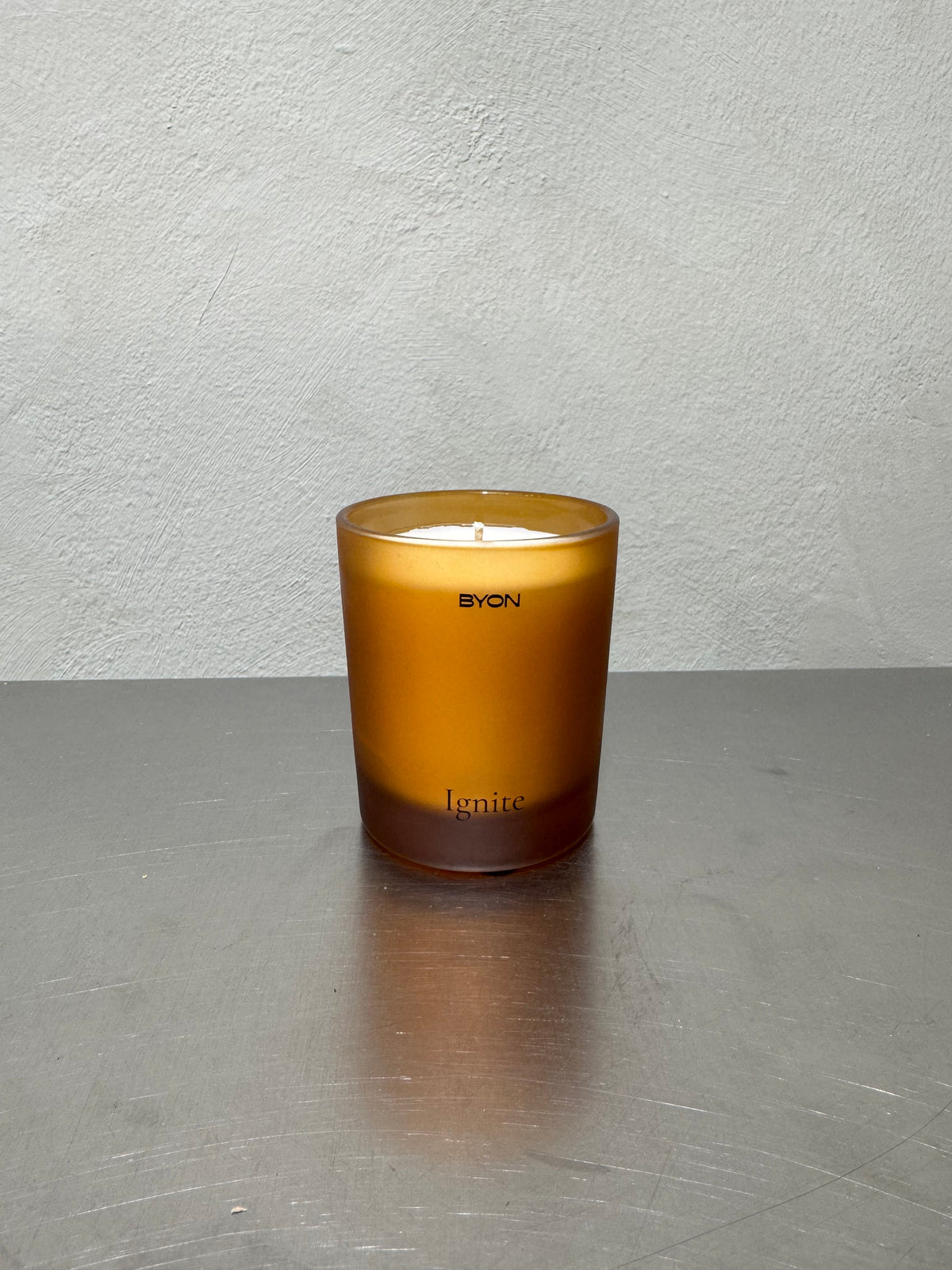 Ignite scented candle, 30 hours