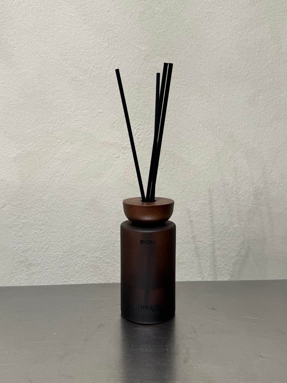 Fumage reed diffuser in brown