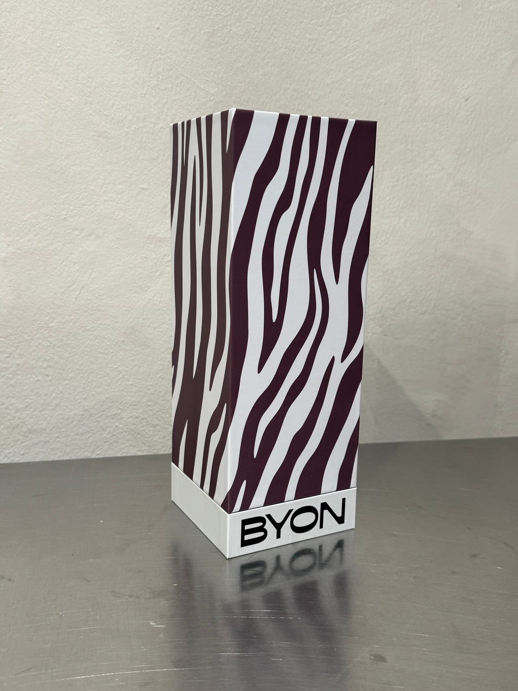 Fumage reed diffuser in brown