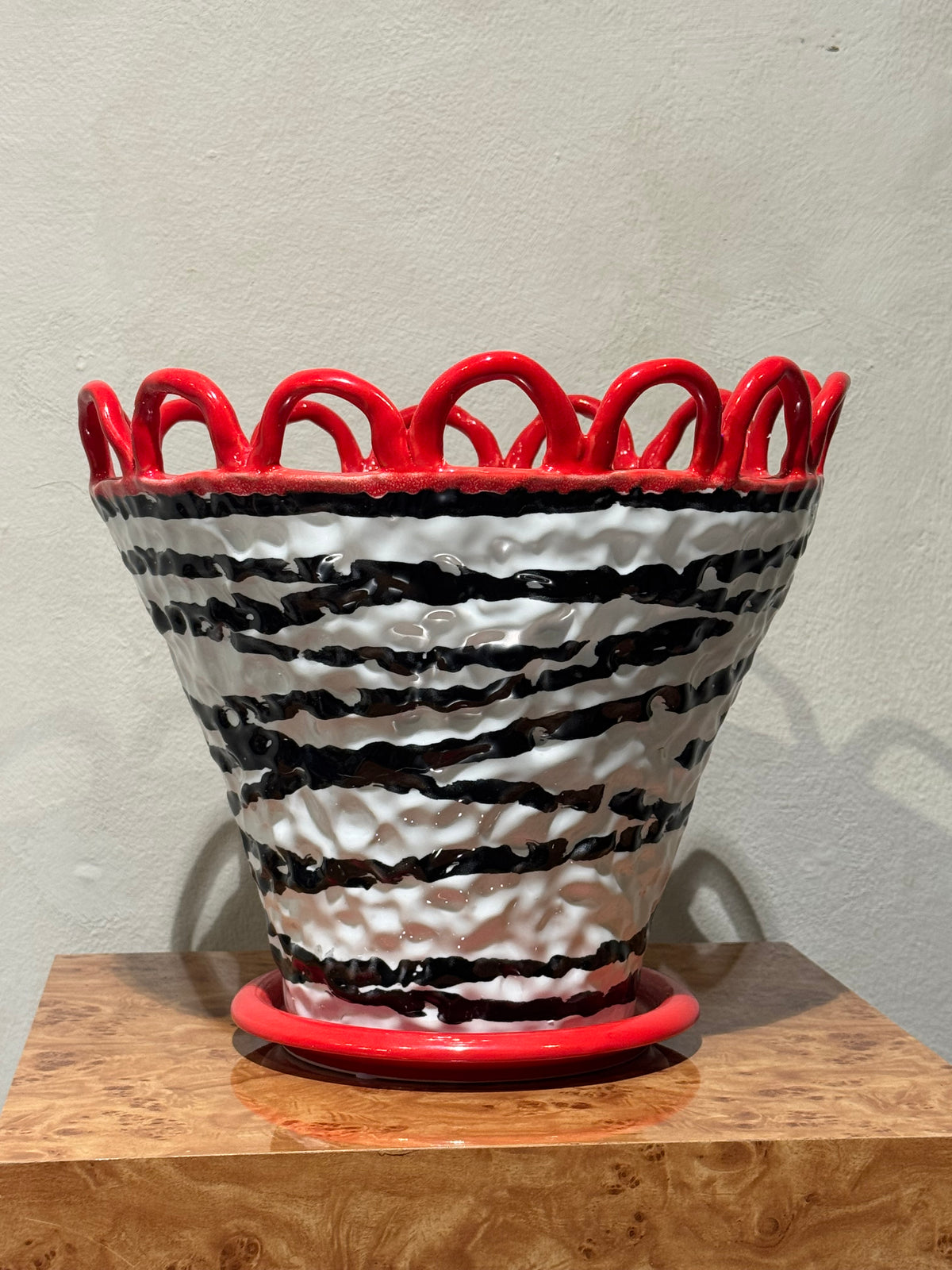 Patty L pot in zebra and red