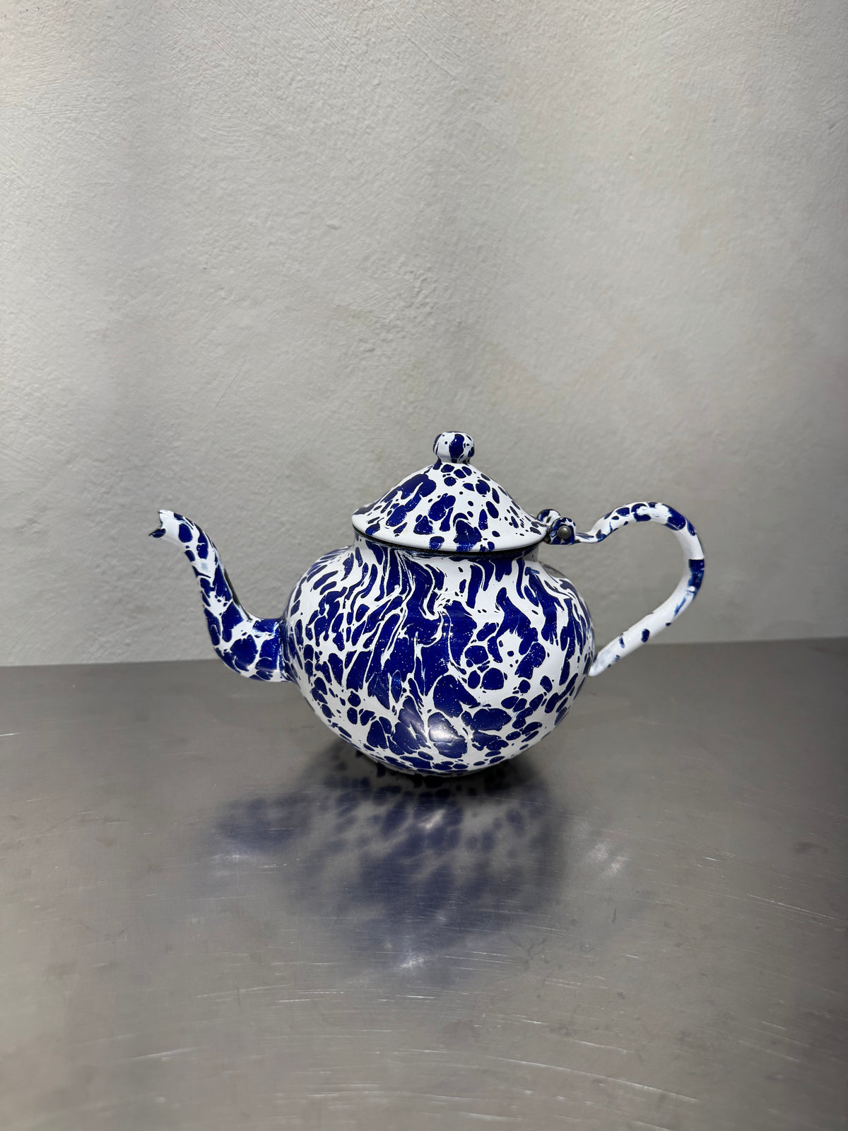 Antique Enamel Teapot – product image 1