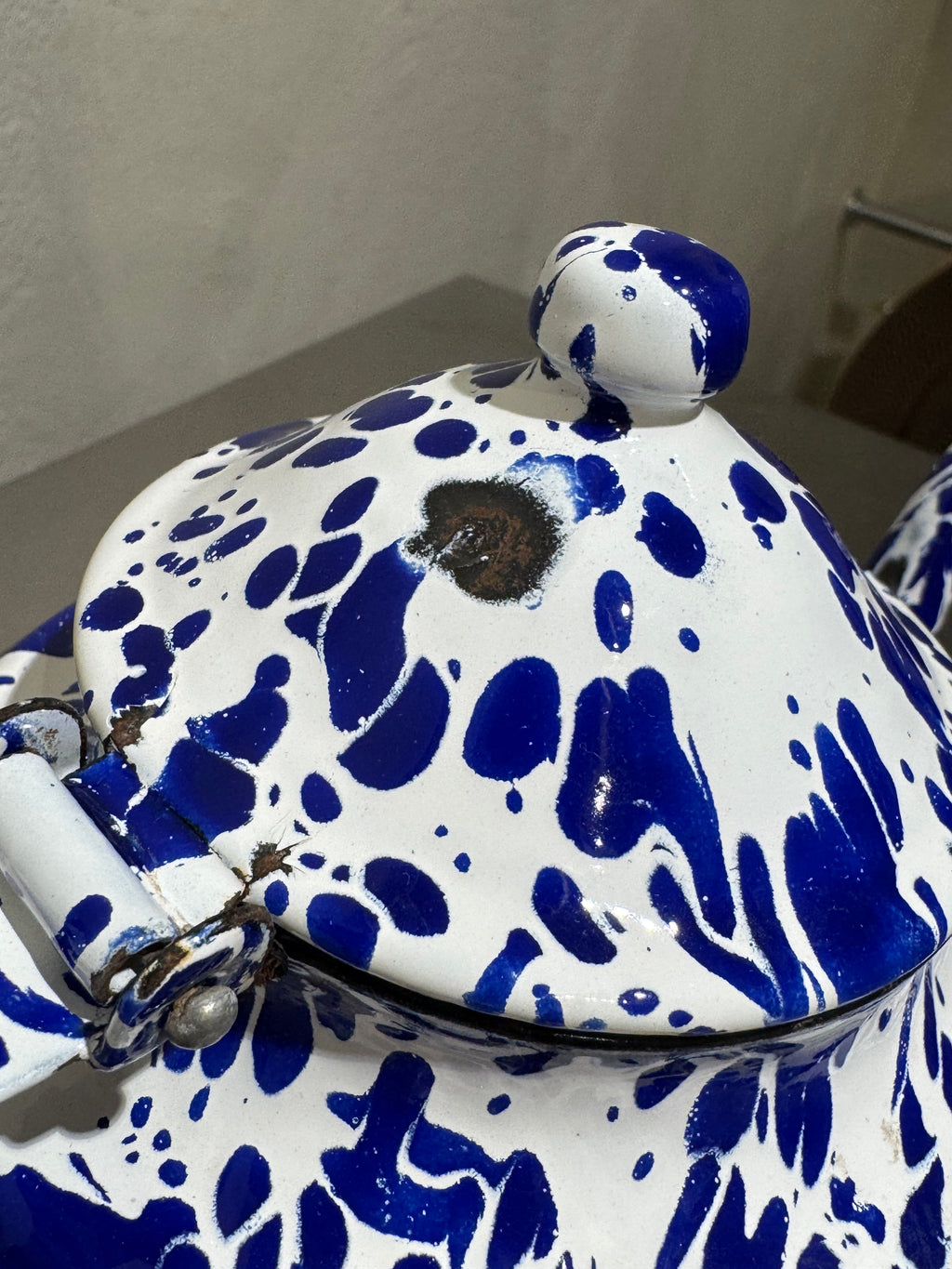 Antique Enamel Teapot – product image 4
