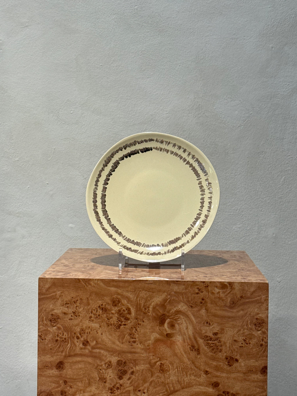 Vanilla side plate 22 cm – front view