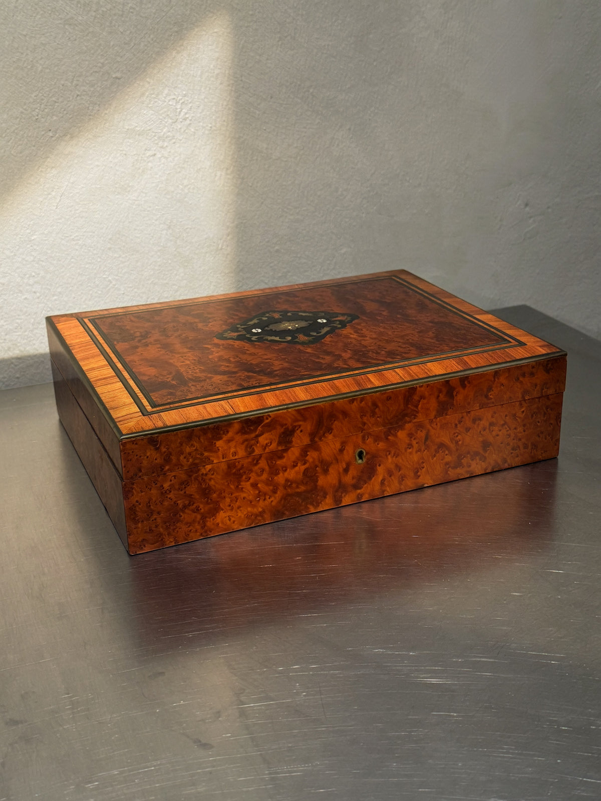Alder burl game casket