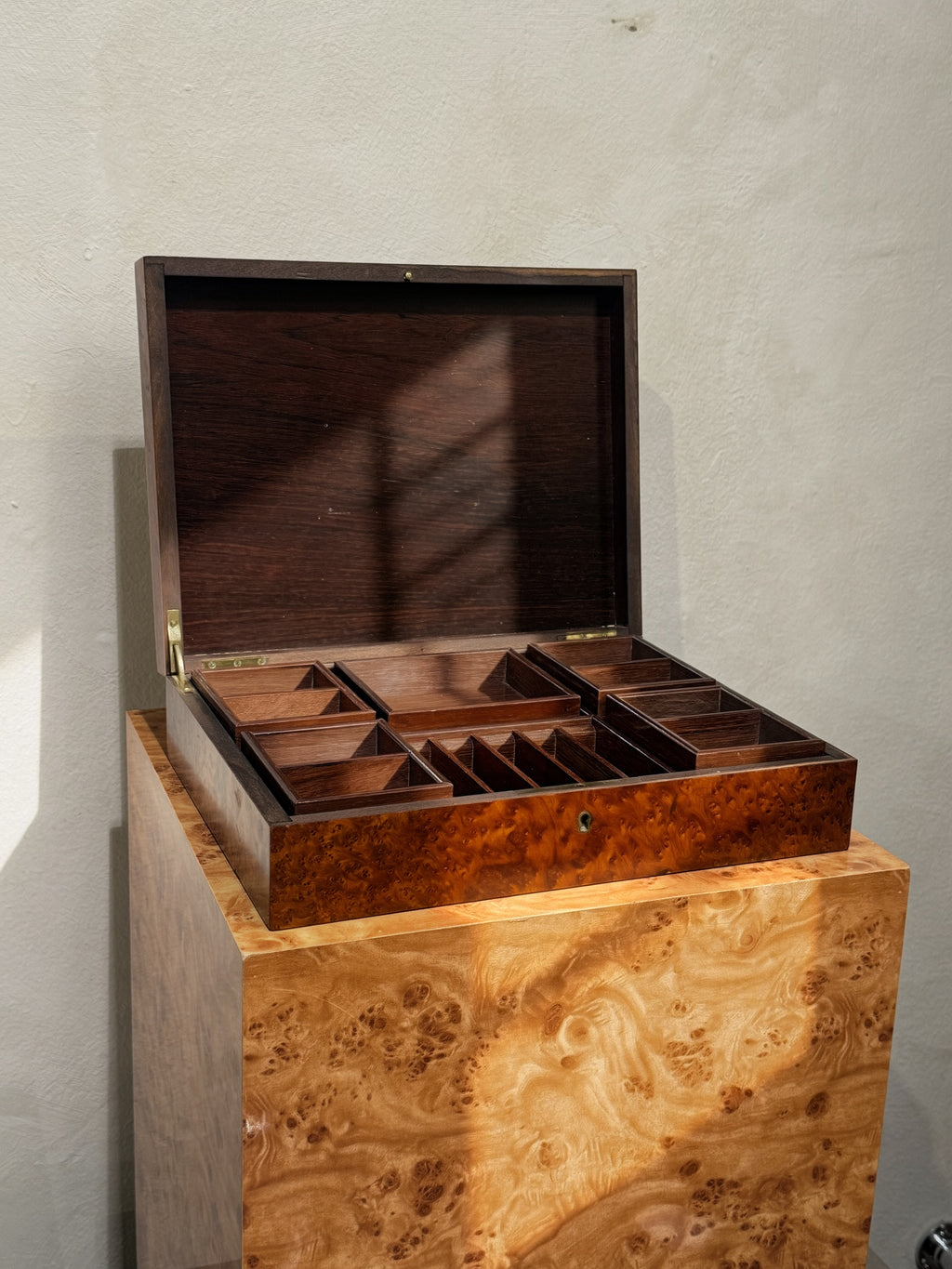 Alder burl game casket