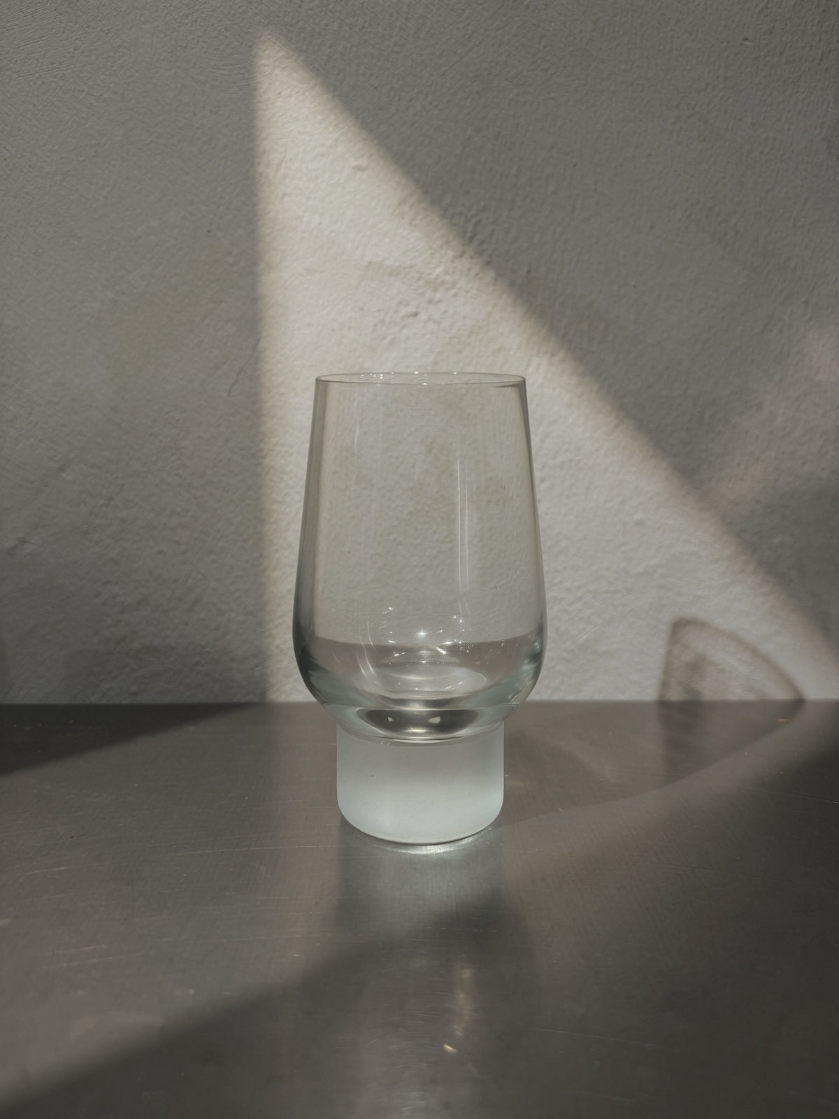 2000s tumbler with frosted glass foot